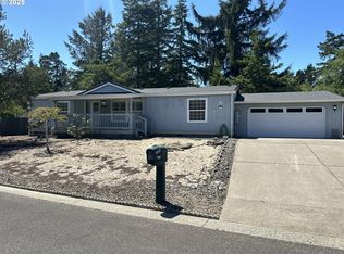 1941 Willow Loop, Florence, OR 97439