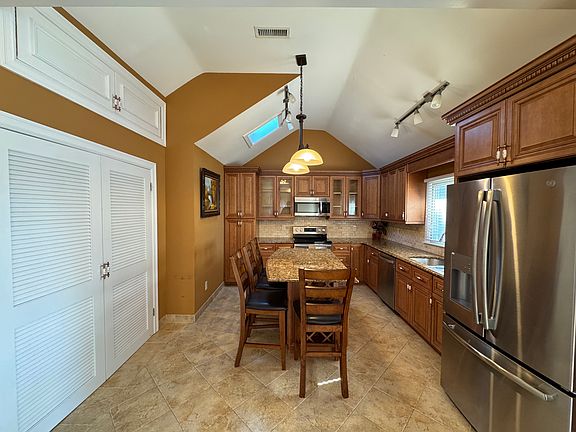 2nd image of 143 E Lake Blvd APT 1