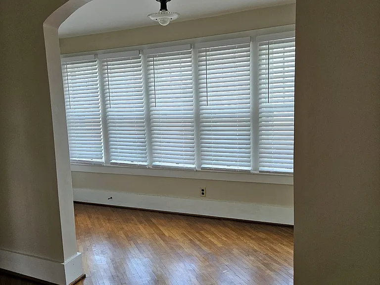 211 E Market St — Photo 15