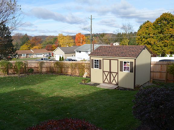 4th image of 627 Frazier Dr