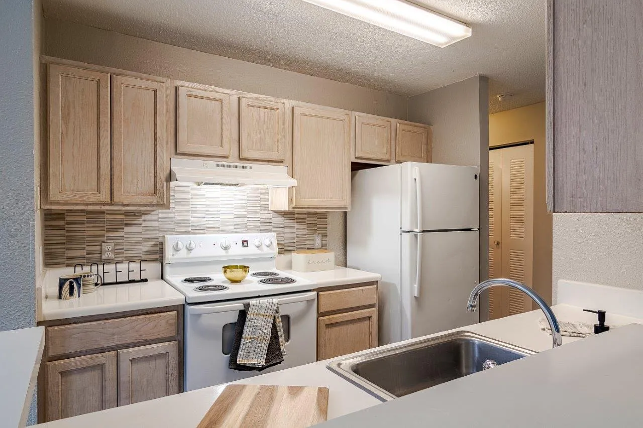 Keswick Village Apartments and Townhomes — Photo 4