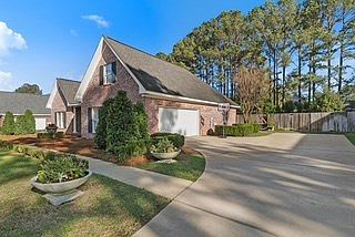 3rd image of 103 Culloden Ct