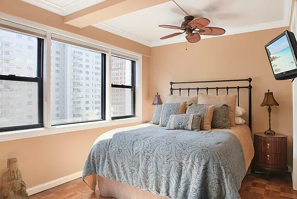 Sold by Corcoran | media 7