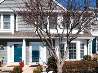 107 Lakeside Dr, Downingtown, PA 19335