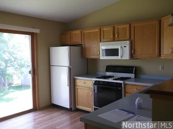 4th image of 5068 Lower 183rd St W