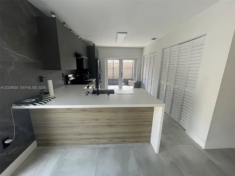 5733 NW 100th Ct — Photo 13