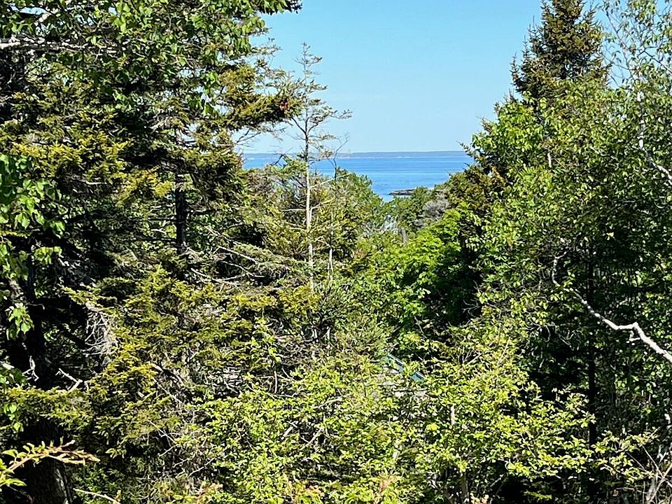 2nd image of 143 Blackhead Trail