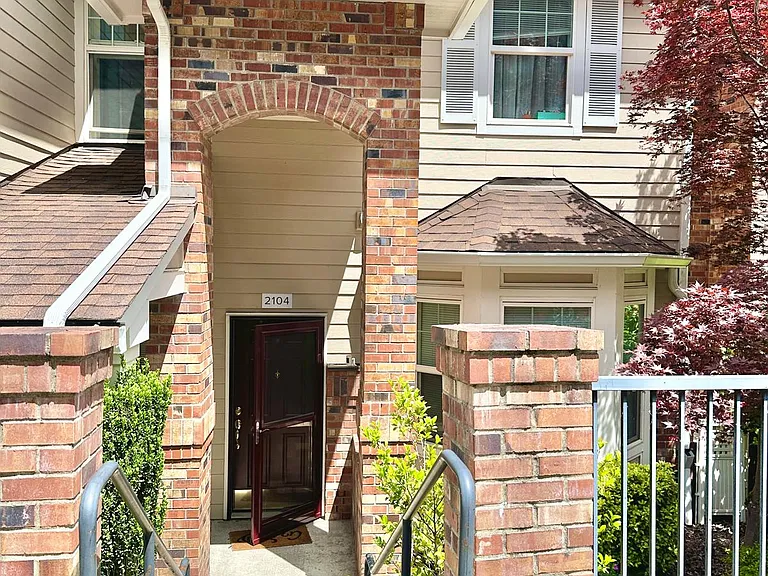 1000 NE 63rd Way #2104 — Photo 3