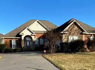 21 William Cir, Elmore, AL 36025