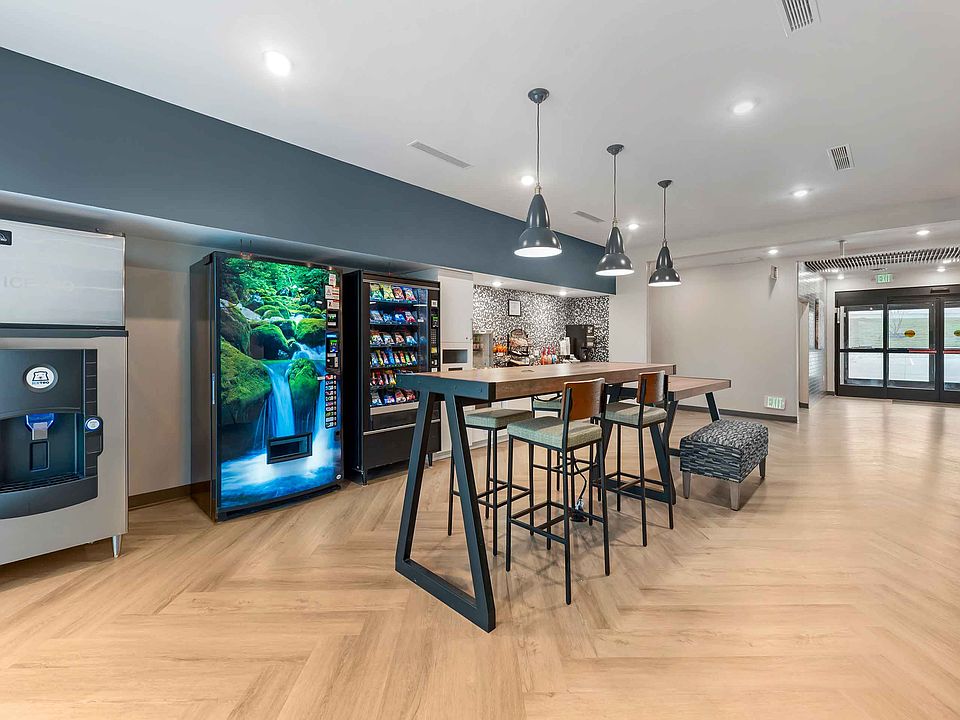 Free Grab-and-Go Breakfast