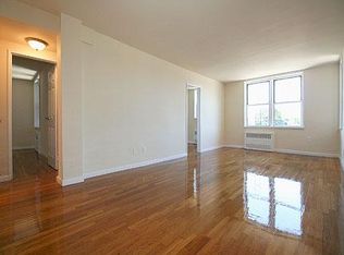 9430 210th St, Queens Village, NY 11428