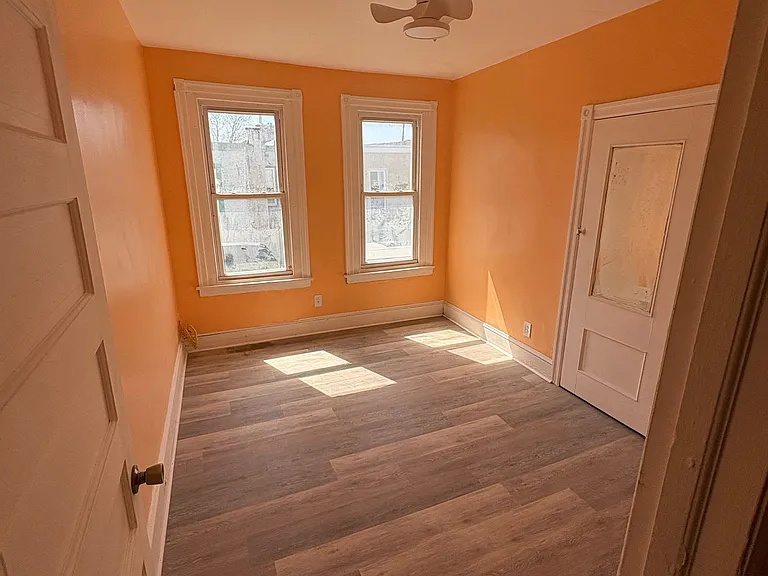 5934 Spring St — Photo 1