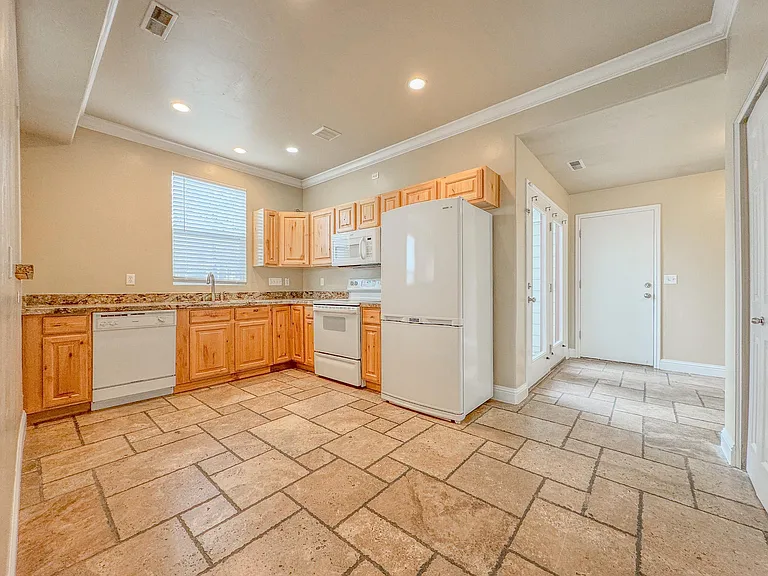 4588 W 11800 S — Photo 12