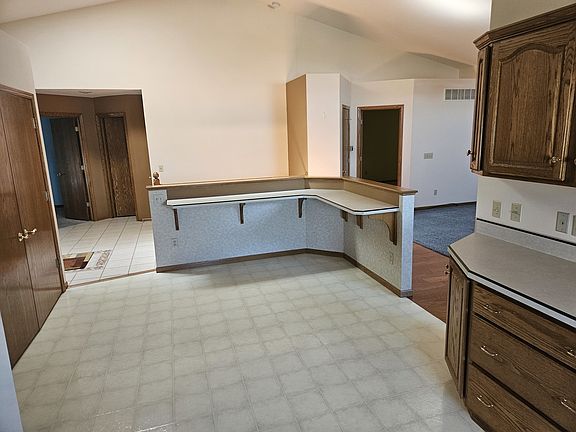5th image of 3468 Maple Glen Dr #0