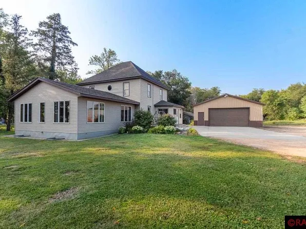 1024 Le Center St, Le Center, MN 56057