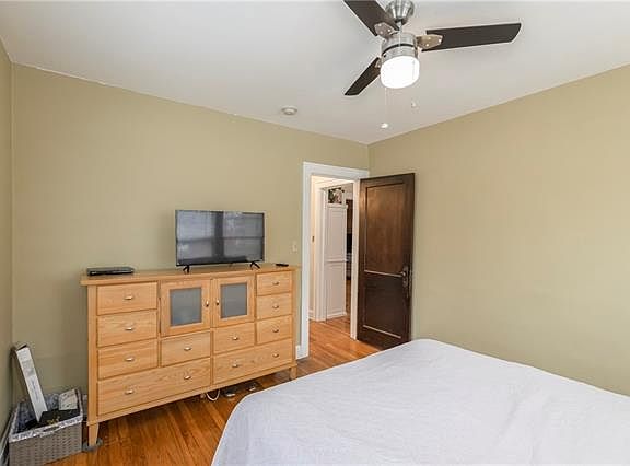 5th image of 5415 Woodland Ave