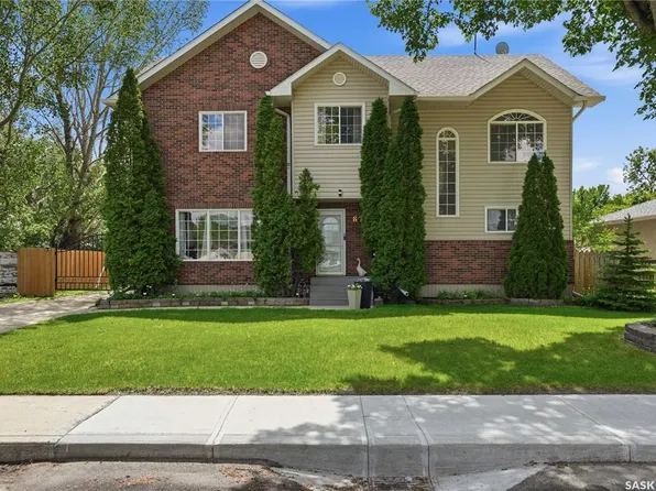 87 Yarnton CRESCENT, Regina, SK S4R 4A4