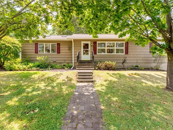 3328 Warners Rd, Camillus, NY 13031