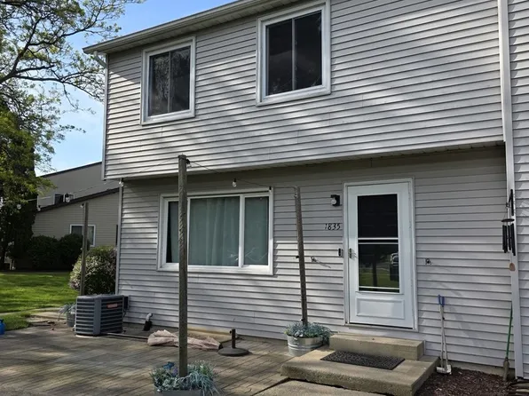 1835 Kerrybrook Ct #1835, Sycamore, IL 60178