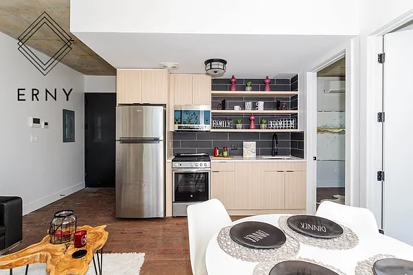 Rented by Pinn Realty | media 29