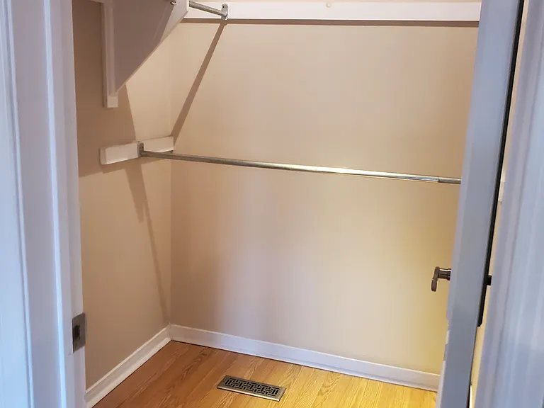 104 Houseman Cres — Photo 15