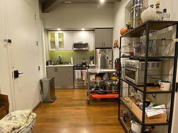 2nd image of 539 Park Pl #2F