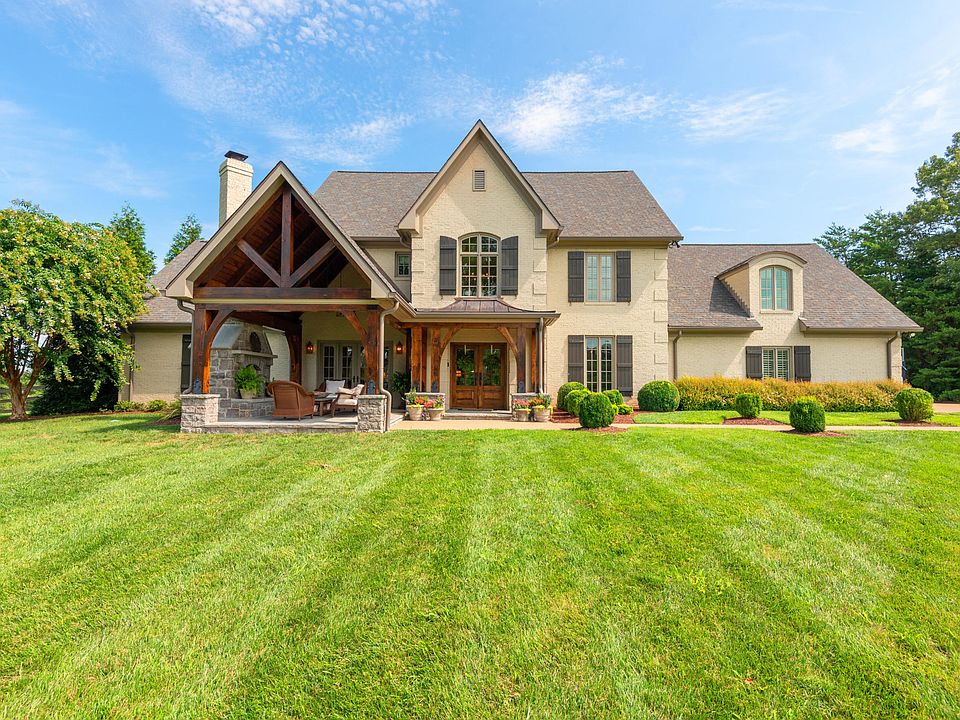 1st image of 2134 Scott Ln