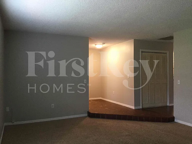 4514 Glen Eden — Photo 3