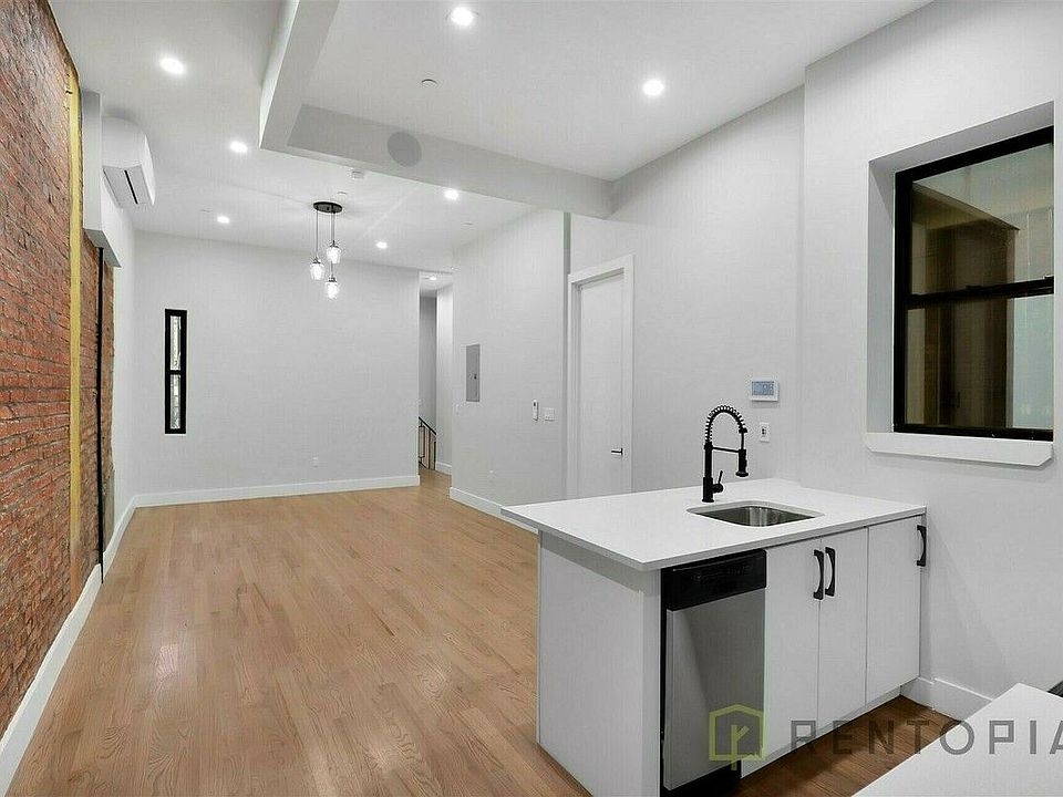 1st image of 90 Manhattan Ave #101