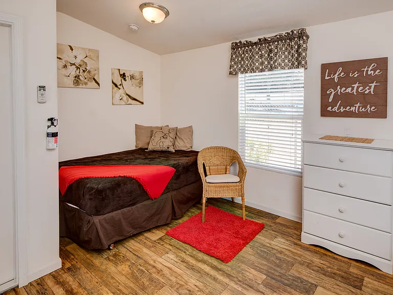 433 Admiral Callaghan Ln — Photo 6