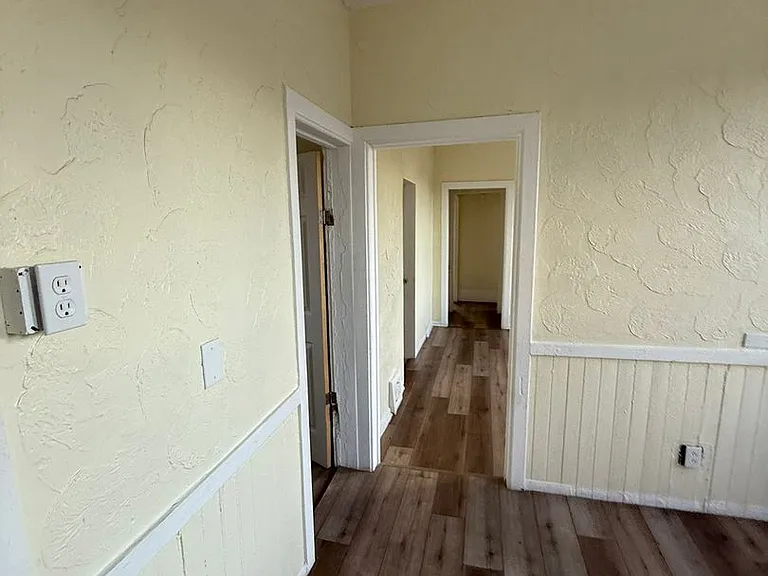 3404 Walton Ave — Photo 8
