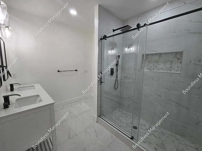 1064 Westmoor Dr NW — Photo 11