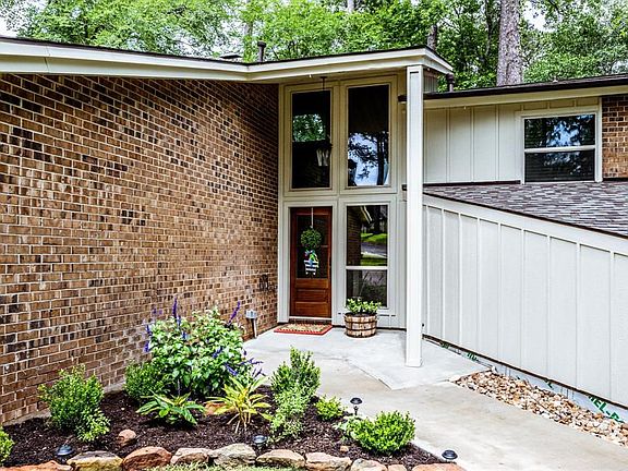 2nd image of 626 Hillcrest Dr