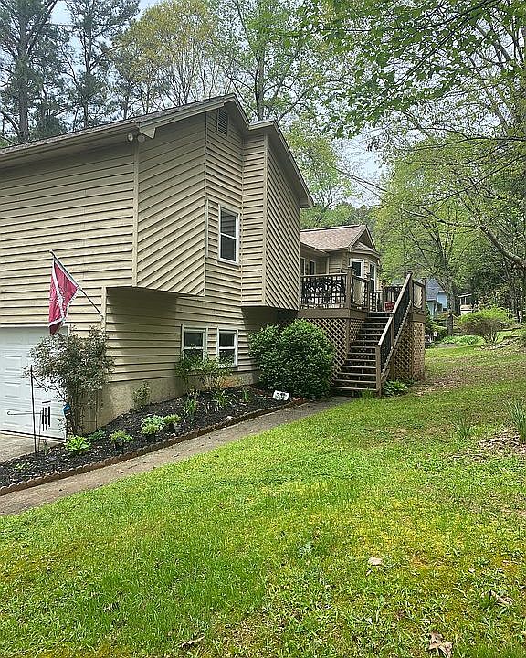 2nd image of 526 Victoria Rd