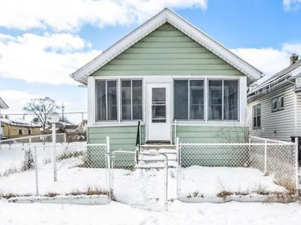 15751 Fairfield St, Detroit, MI 48238