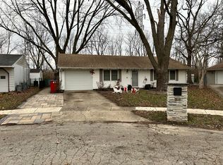 3108 Ridgewood Dr, Champaign, IL 61820