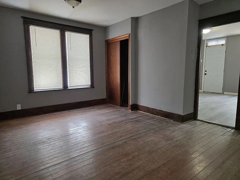 5914 Laura Ave — Photo 10