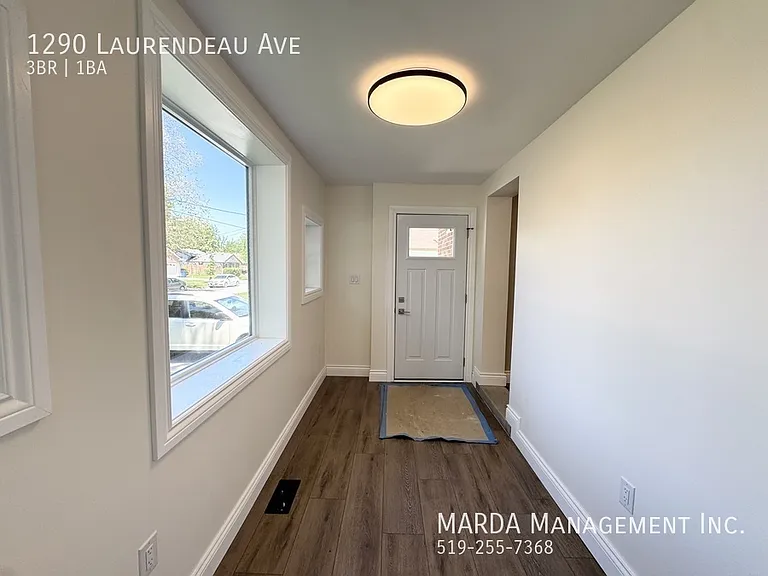 1290 Laurendeau Ave — Photo 4