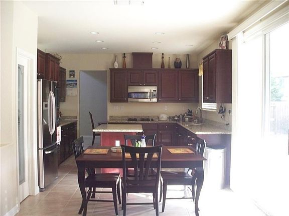 5th image of 151 Menard Cir