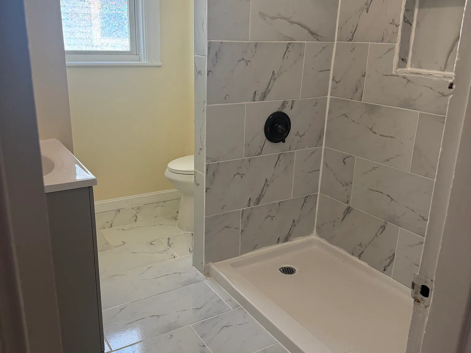 3 bed, 1100 sqft, $3,200 — Photo 3