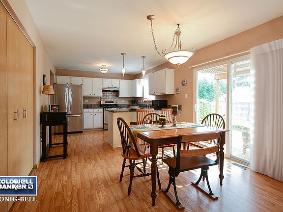 Kitchen / Breakfast Room