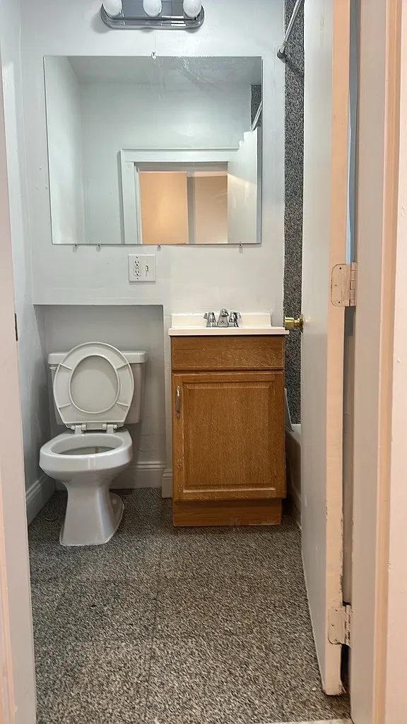Studio, 450 sqft, $2,400 — Photo 4