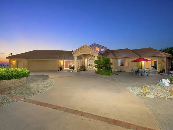 3480 Hidden Trail Dr, Jamul, CA 91935