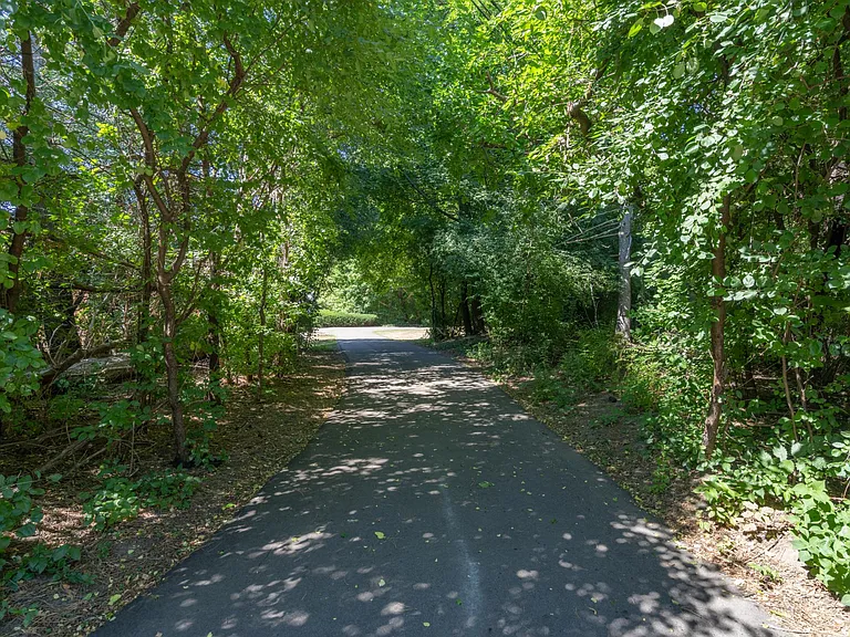 60 Devon Rd — Photo 7