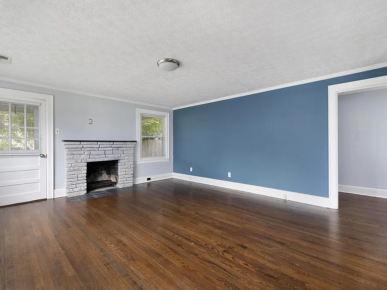 314 Crossway Rd — Photo 4