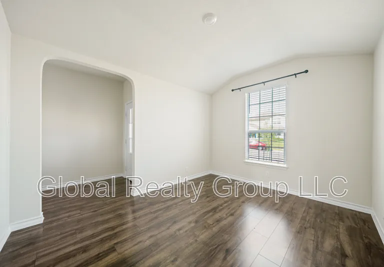213 Gravel Gray — Photo 30