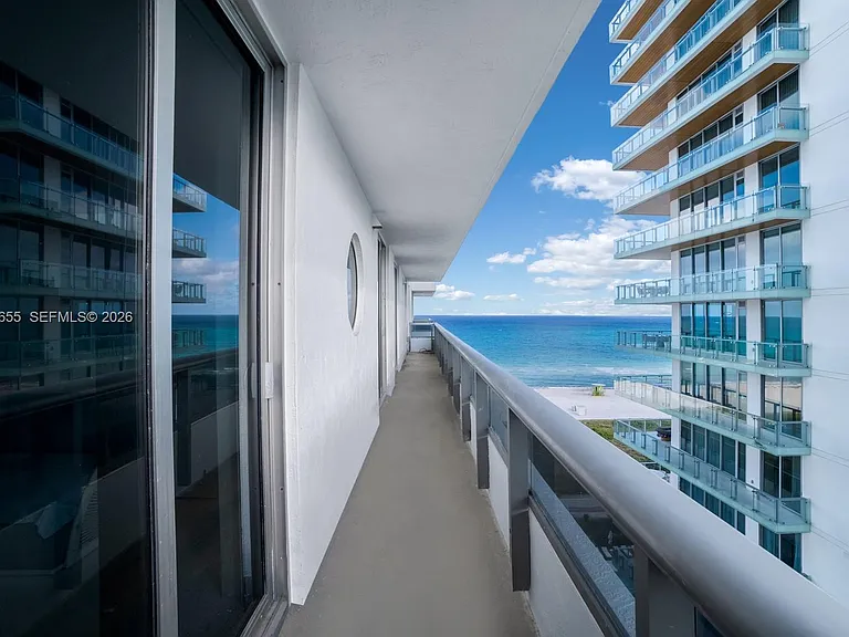 5801 Collins Ave #1200 — Photo 60