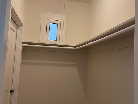 4th image of 2470 Washington St #105