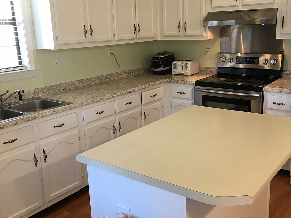 2nd image of 5855 Bedford Rd