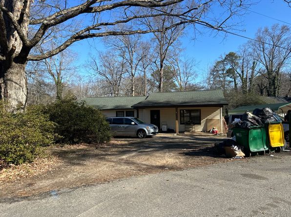 502 Hanes Dr, Forest Park, GA 30297